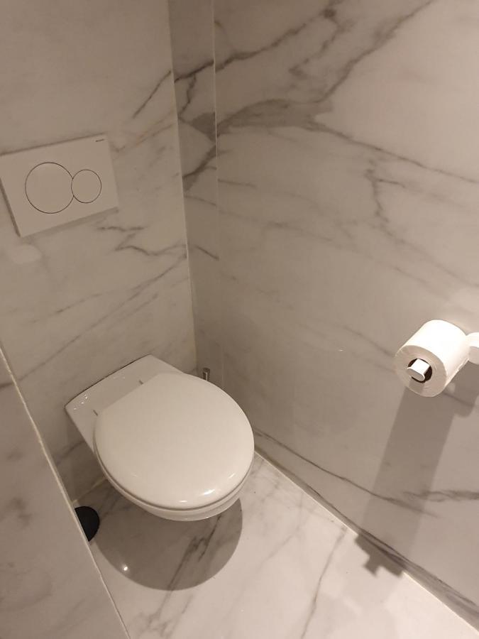 B96 Suites Brussel Buitenkant foto